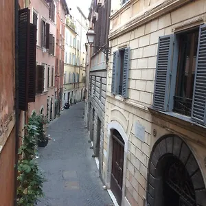 https://vicolo-delle-grotte-centro-di-roma.it-romehotels.com