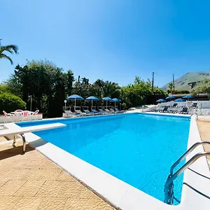 https://villa-giada-carini.sicilyhotelsitaly.net