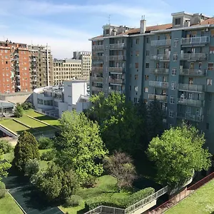 https://feelhome-apartmentrooms.italymilanhotels.net
